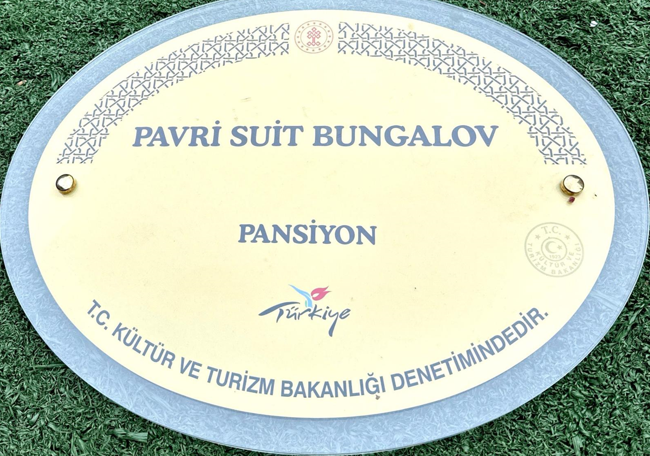 Pavri Suit & Bungalov